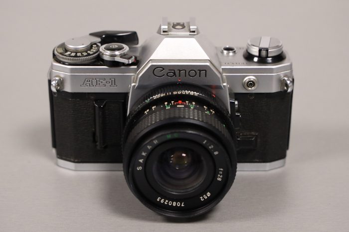 CANON AE-1